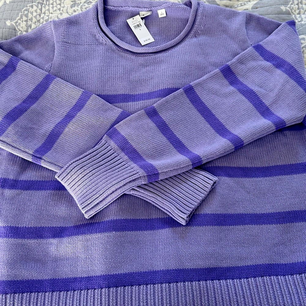 Women’s cotton sweater.